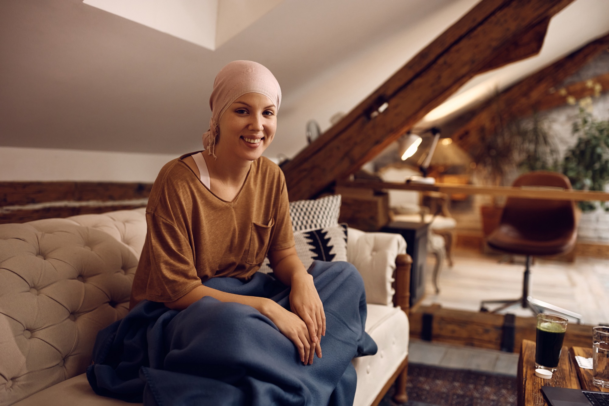 Jonge vrouw met hoofddoek