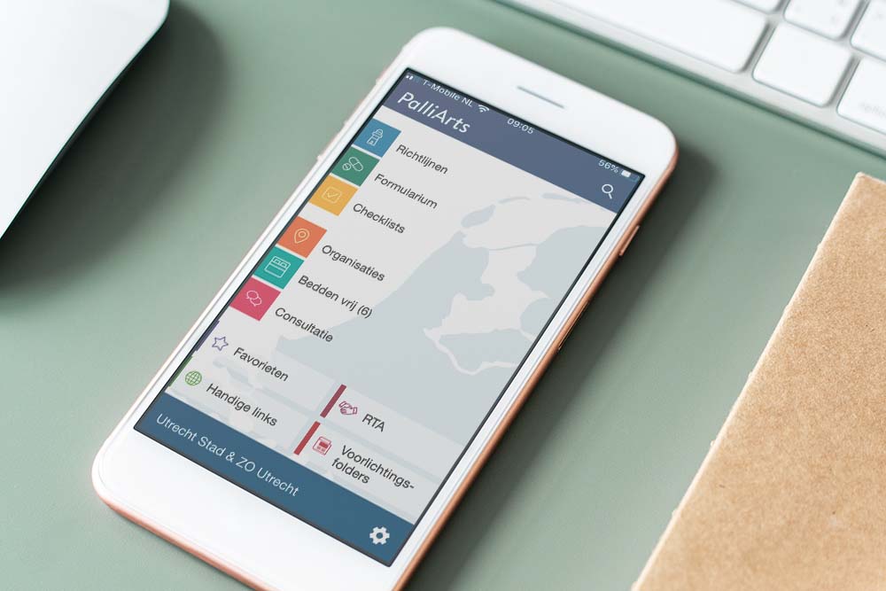 mobiele telefoon met app PalliArts Gebruikersenquête PalliArts